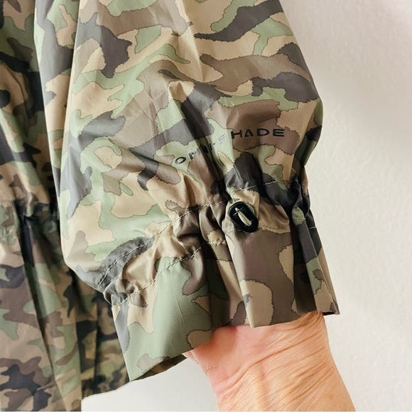 Columbia Flash Forward Camo Light Weight Windbreaker Size M - Picture 6 of 10